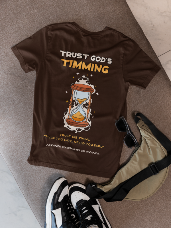 Camiseta "Trust His Timming"